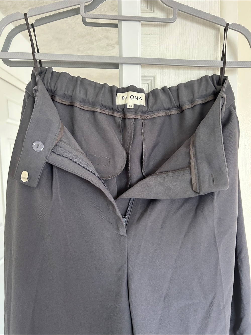 Re/Done Wide-Leg Pants in Charcoal Gray